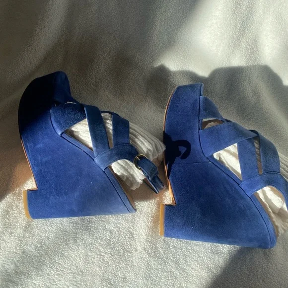 DOLCE VITA blue suede wedge - Picture 7 of 7
